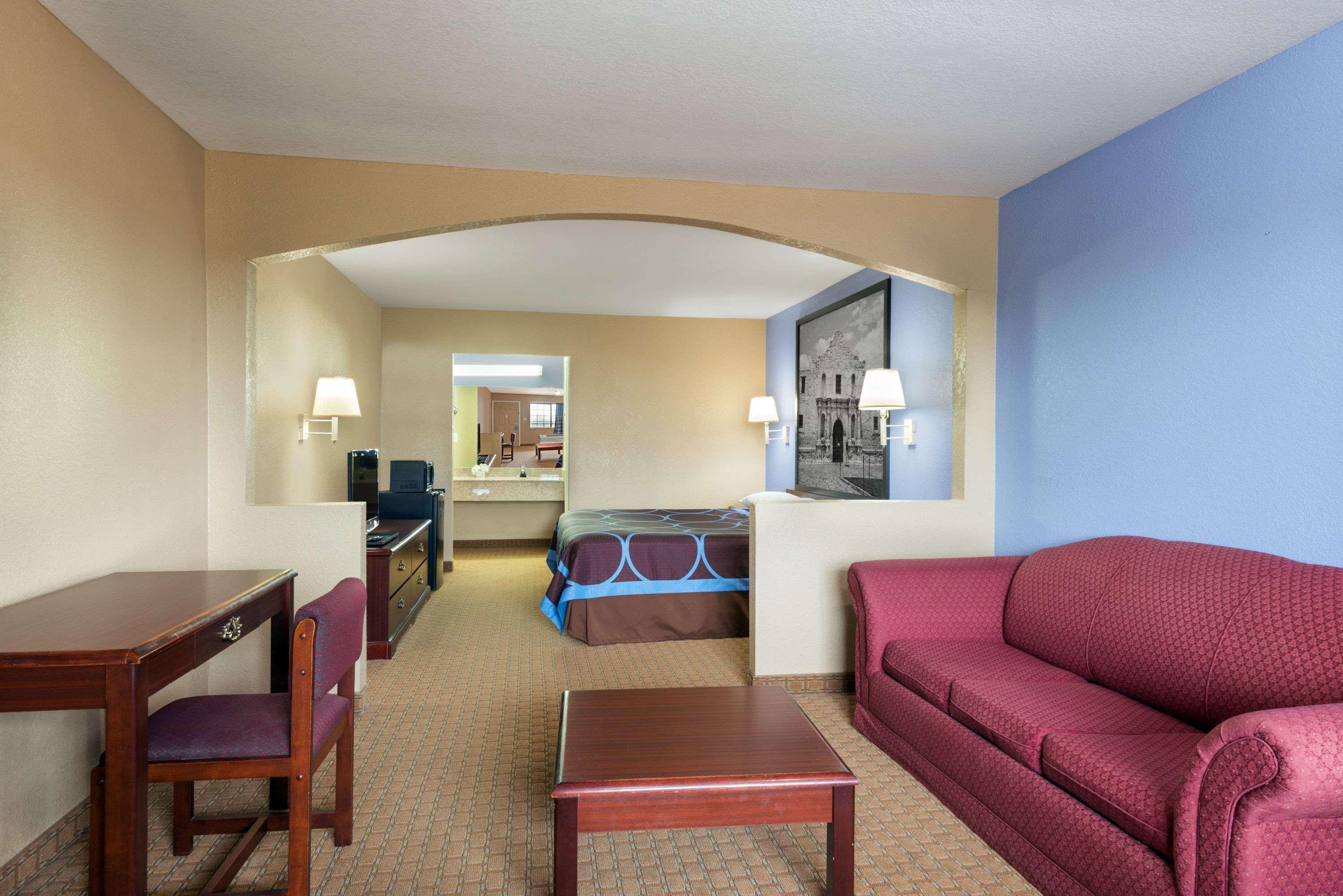 Super 8 By Wyndham San Antonio/Riverwalk Area Exteriér fotografie