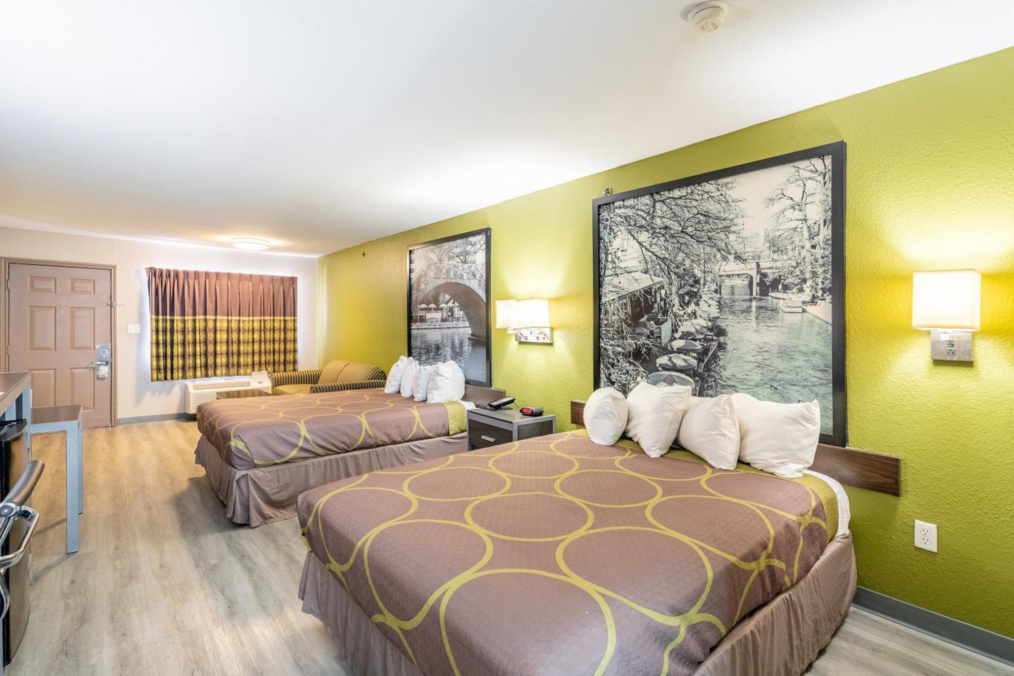Super 8 By Wyndham San Antonio/Riverwalk Area Exteriér fotografie
