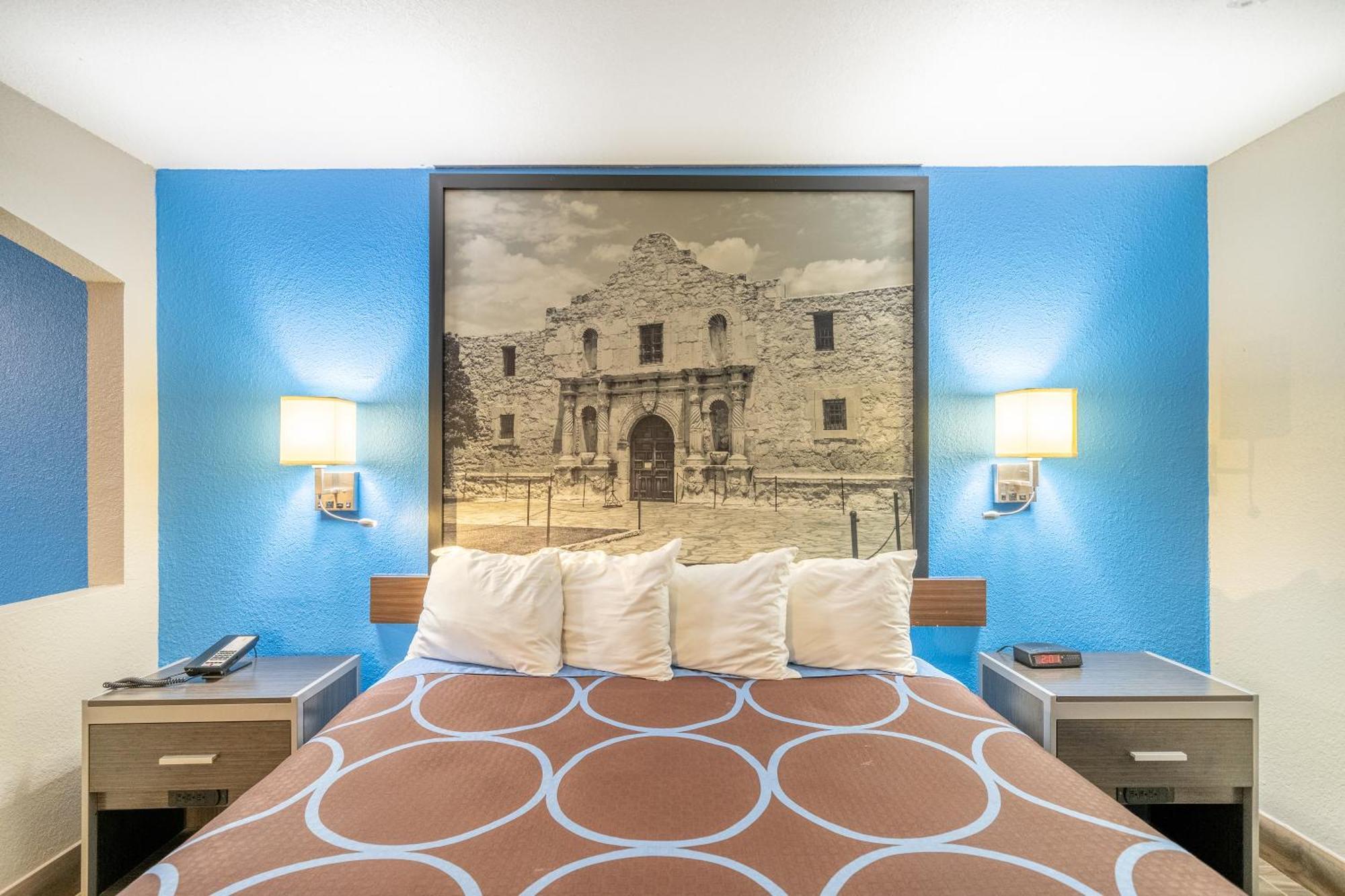 Super 8 By Wyndham San Antonio/Riverwalk Area Exteriér fotografie